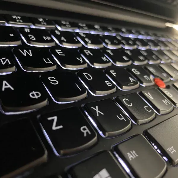 Ігровий ноутбук Б-класу Lenovo ThinkPad X1 Extreme Gen 2 / 15.6" (1920x1080) IPS / Intel Core i7-9750H (6 (12) ядер по 2,6 - 4,5 ГГц) / 16 ГБ DDR4 / 512 ГБ SSD / nVidia GeForce GTX 1650 Max-Q, 4 ГБ GDDR5, 128-біт / WebCam / TouchID б/в - зображення 6