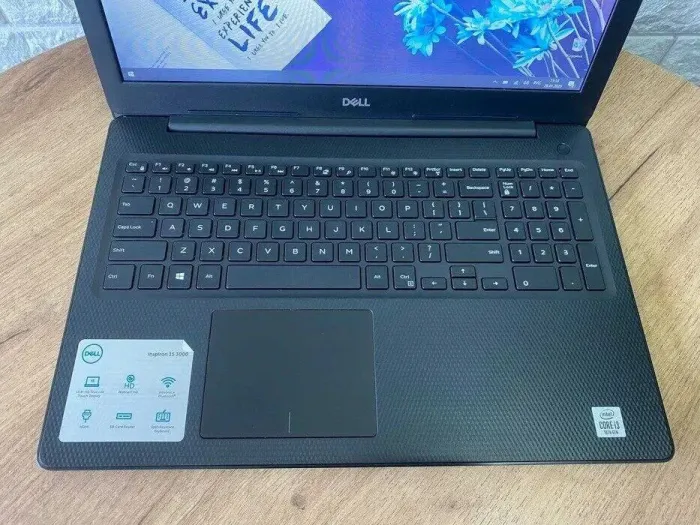 Ноутбук Dell Inspiron 3593 / 15.6" (1920x1080) TN Touch / Intel Core i3-1005G1 (2 (4) ядра по 1.2-3.4 GHz) / 8 GB DDR4 / 256 GB SSD M.2 / UHD Graphics / WebCam б/в - зображення 3