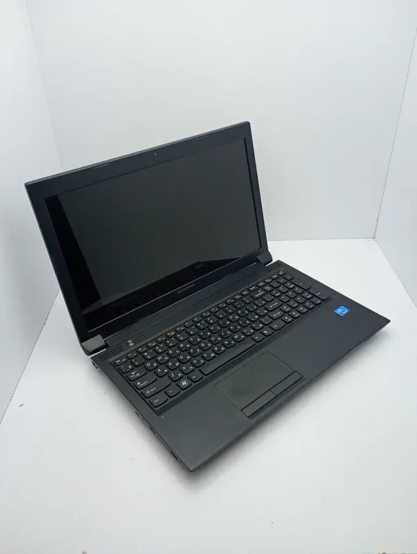 Ноутбук Lenovo IdeaPad B570 / 15.6" (1366x768) TN / Intel Pentium B970 (2 ядра по 2.3 GHz) / 6 GB DDR3 / 320 GB HDD / Intel HD Graphics / WebCam б/в - зображення 3