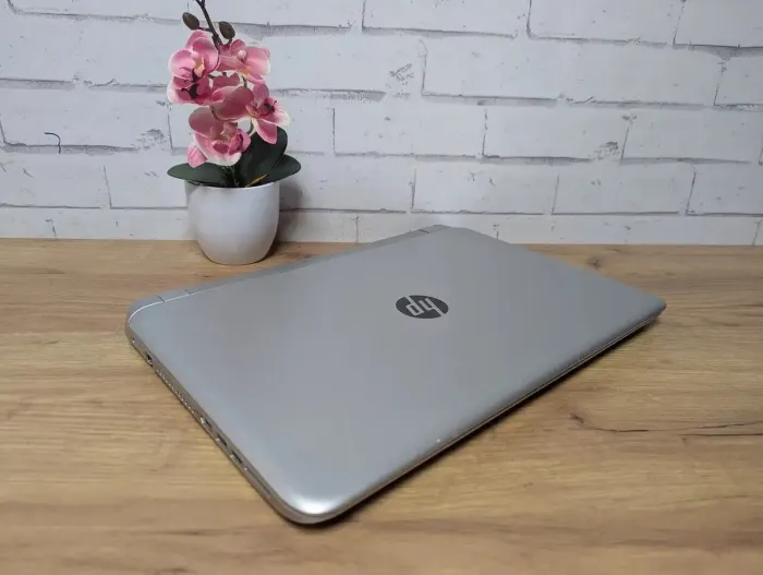 Ноутбук Б-клас HP Pavilion 15 / 15.6" (1366x768) TN / AMD A8-6410 (4 ядра по 2.0 - 2.4 GHz) / 8 GB DDR3 / 360 GB SSD / AMD Radeon R5 Graphics / WebCam / DVD-ROM б/в - зображення 9