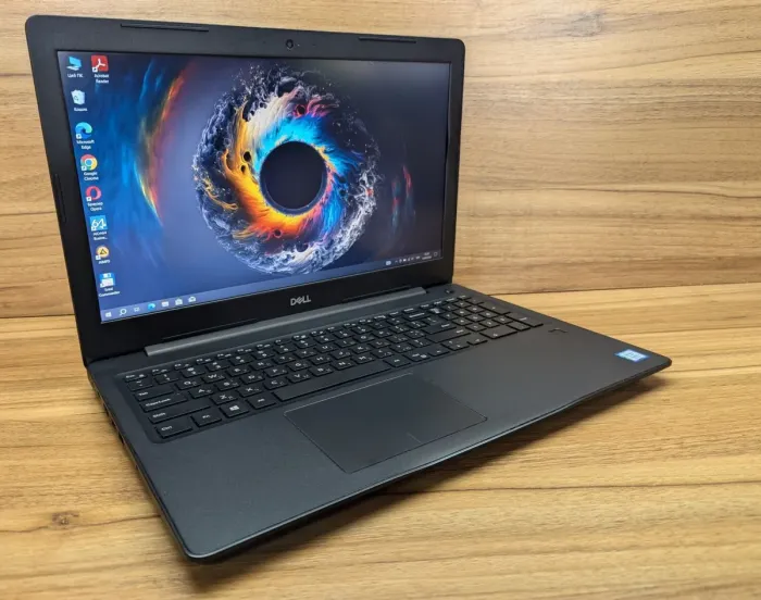 Ноутбук Б-клас Dell Latitude 3590 / 15.6" (1920x1080) IPS / Intel Core i3-7130U (2 (4) ядра по 2.7 GHz) / 16 GB DDR4 / 512 GB SSD / Intel HD Graphics 620 / WebCam / Fingerprint / Windows 10 б/в - зображення 4