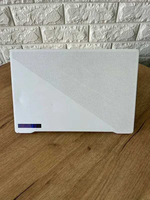 Ігровий ультрабук Б-клас Asus ROG Zephyrus G14 GA401QM / 14" (1920x1080) IPS / AMD Ryzen 9 5900HS (8 (16) ядер по 3.0 - 4.6 GHz) / 16 GB DDR4 / 1000 GB SSD / nVidia GeForce RTX 3060, 6 GB GDDR6, 192-bit б/в - зображення 3