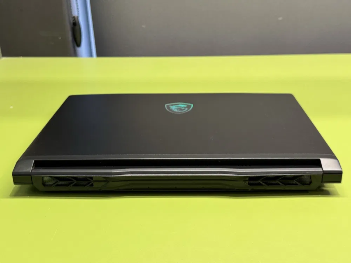 Ігровий ноутбук MSI Crosshair 16 HX / 16" (1920x1200) IPS / Intel Core i7-13620H (10 (16) ядер по 3,6 - 4,9 ГГц) / 16 ГБ DDR5 / 1000 ГБ SSD / nVidia GeForce RTX 4070, 8 ГБ GDDR6, 128-bit / WebCam / HDMI б/в - зображення 5