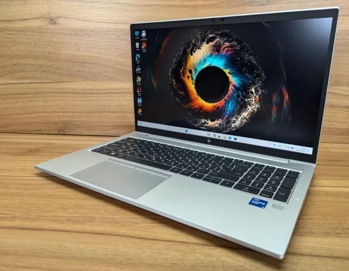 Ультрабук Б-клас HP EliteBook 850 G8 / 15.6" (1920x1080) IPS / Intel Core i5-1145G7 (4 (8) ядра по 2.6 - 4.4 GHz) / 16 GB DDR4 / 512 GB SSD / Intel Iris Xe Graphics / WebCam / TouchID / Windows 10 б/в - зображення 6