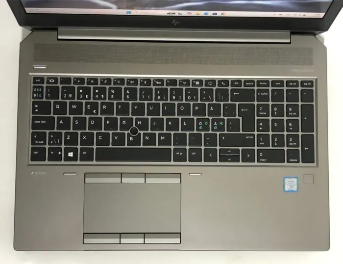 Мобільна робоча станція HP ZBook 15 G6 / 15,6" (1920x1080) IPS / Intel Core i7-9850H (6 (12) ядер по 2,6 - 4,6 ГГц) / 32 ГБ DDR4 / 512 ГБ SSD NVMe / nVidia Quadro T2000, 4 ГБ DDR5, 128-біт / WebCam / Win 11 Pro б/в - зображення 8