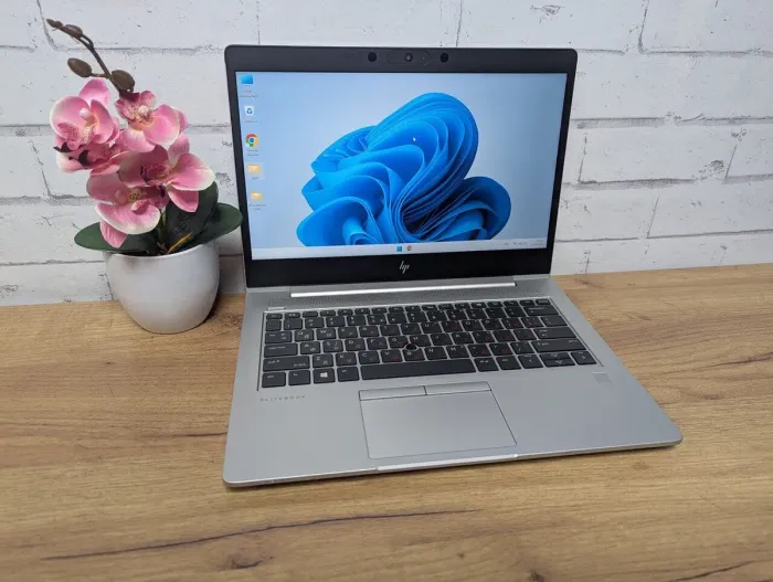 Ультрабук HP EliteBook 735 G6 / 14" (1920x1080) TN / AMD Ryzen 5 Pro 3500U (4 (8) ядра по 2.1 - 3.7 GHz) / 16 GB DDR4 / 256 GB SSD / AMD Radeon RX Vega 8 Graphics / WebCam б/в - зображення 2