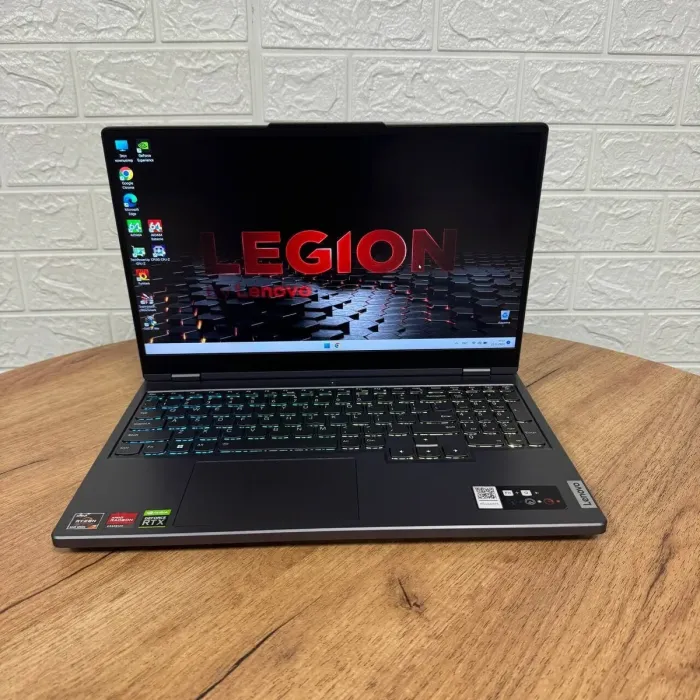 Ігровий ноутбук Lenovo Legion 5 15ARH7H / 15.6" (1920x1080) IPS / AMD Ryzen 7 6800H (8 (16 ядер по 3.2 - 4.7 GHz) / 16 GB DDR5 / 512 GB SSD / nVidia GeForce RTX 3070 Ti, 8 GB GDDR6, 256-bit / WebCam б/в - зображення 2