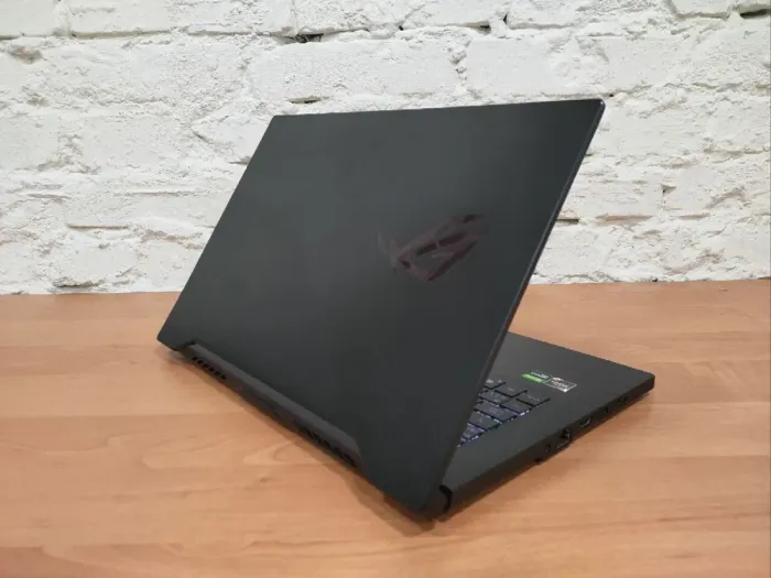 Ігровий ноутбук Asus ROG Zephyrus GA502DU / 15.6" (1920x1080) IPS / AMD Ryzen 7 3750H (4 (8) ядра по 2.3 - 4.0 GHz) / 32 GB DDR4 / 480 GB SSD / nVidia GeForce GTX 1660 Ti Max-Q, 6 GB GDDR6, 192-bit / HDMI б/в - зображення 5