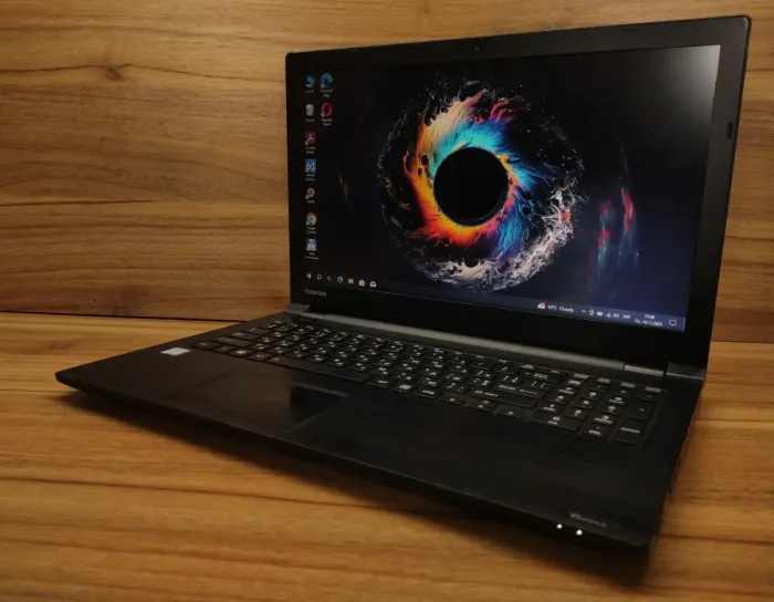 Ноутбук Toshiba Tecra C50-D / 15.6" (1366x768) TN / Intel Core i5-7200U (2 (4) ядра по 2.5 - 3.1 GHz) / 8 GB DDR3 / 256 GB SSD / Intel HD Graphics 620 / WebCam / Win 10 б/в - зображення 5