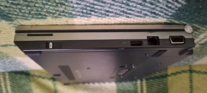 Нетбук Б-клас HP EliteBook 2170p / 11.6" (1366x768) TN / Intel Core i7-3667U (2 (4) ядра по 2.0 - 3.2 GHz) / 4 GB DDR3 / 120 GB SSD / Intel HD Graphics 4000 / WebCam / Win 11 б/в - зображення 6