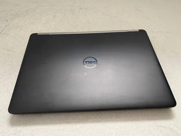 Ноутбук Dell Latitude E5470 / 14" (1920x1080) IPS / Intel Core i7-6820HQ (4 (8) ядра по 2.7 - 3.6 GHz) / 8 GB DDR4 / 256 GB SSD / Intel HD Graphics 530 / WebCam б/в - зображення 5
