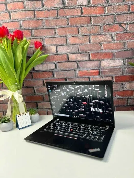 Ультрабук Lenovo ThinkPad X13 Gen 1 / 13.3" (1920x1080) IPS / Intel Core i5-10210U (4 (8) ядра по 1.6 - 4.2 GHz) / 8 GB DDR4 / 256 GB SSD M.2 / Intel UHD Graphics / WebCam б/в - зображення 8