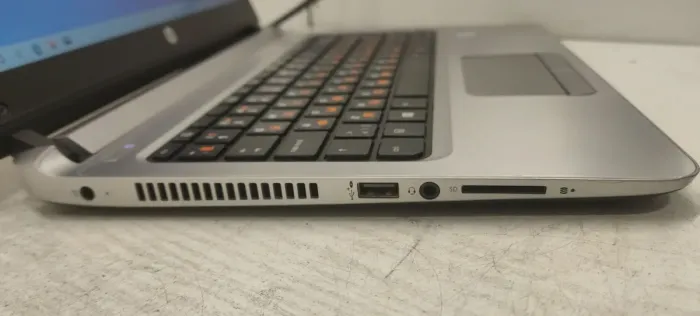 Ноутбук Б-клас HP ProBook / 13.3" TN / Core i5-6200U (2(4) ядра по 2.3-2.8GHz) / 8GB DDR4 / 120GB SSD / HD Graphics 520 / WebCam б/в - зображення 4