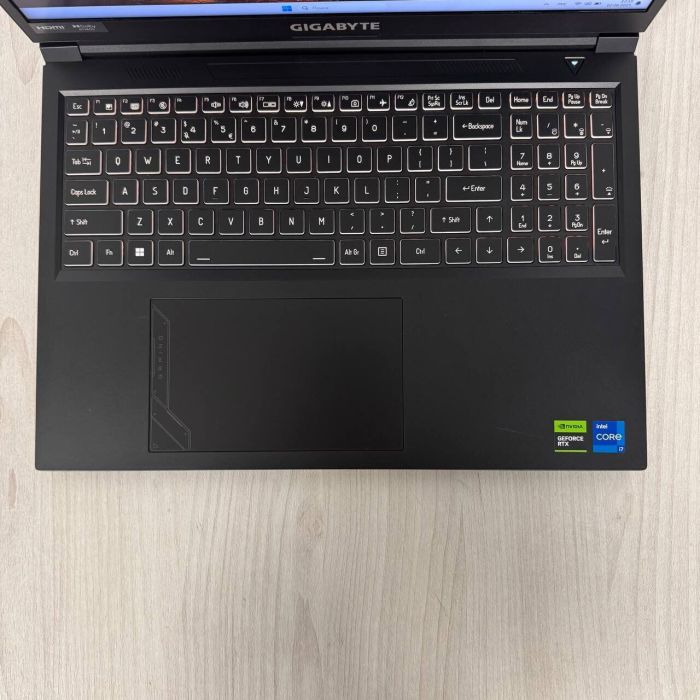 Ігровий ноутбук Gigabyte G6 KF / 16" (1920x1200) IPS / Intel Core i7-13620H (10 (16) ядер по 3.6 - 4.9 GHz) / 16 GB DDR5 / 1000 GB SSD NVMe / nVidia GeForce RTX 4060, 8 GB GDDR6, 128-bit / WebCam б/в - зображення 7