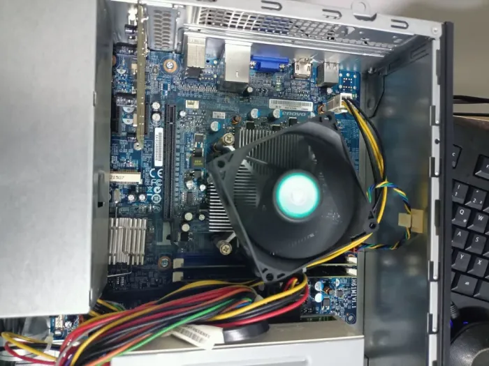 Комп'ютер Lenovo H520S SFF / Intel Core i5-3330 (4 ядра по 3.0 - 3.2 GHz) / 8 GB DDR3 / 60 GB SSD / Intel HD Graphics 2500 б/в - зображення 7