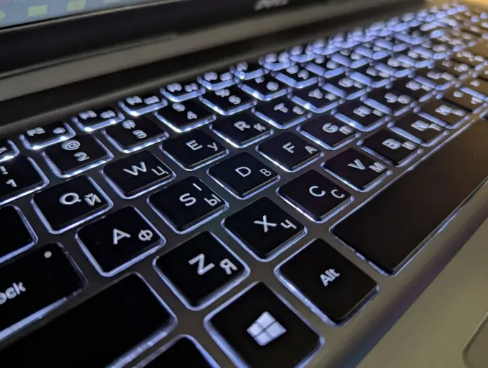 Ноутбук Б-клас Dell Inspiron 5567 / 15.6" (1366x768) TN / Intel Core i5-7200U (2 (4) ядра по 2.5 - 3.1 GHz) / 8 GB DDR4 / 240 GB SSD / Intel HD Graphics 620 / WebCam / Windows 10 б/в - зображення 6