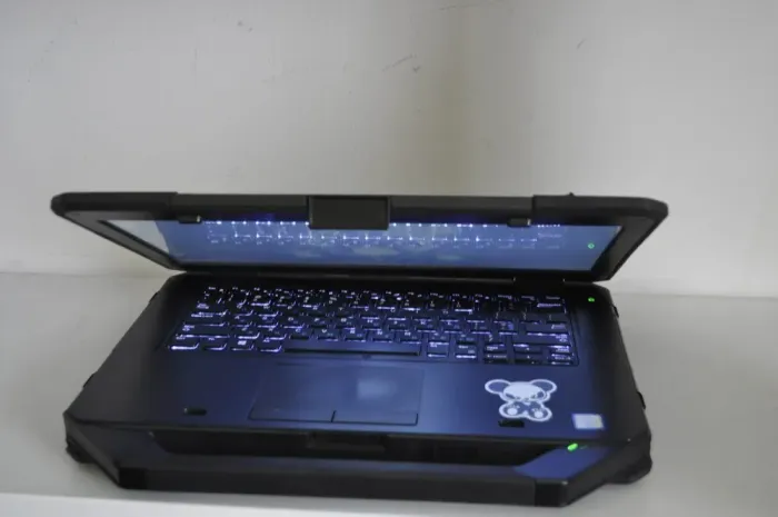 Захищений ноутбук Б-клас Dell Latitude 5414 Rugged / 14" (1366x768) TN / Intel Core i5-6300U (2 (4) ядра по 2.4 - 3.0 GHz) / 16 GB DDR4 / 500 GB SSD / Intel HD Graphics 520 / WebCam / Wi-Fi / Bluetooth / Windows 11 Pro б/в - зображення 7