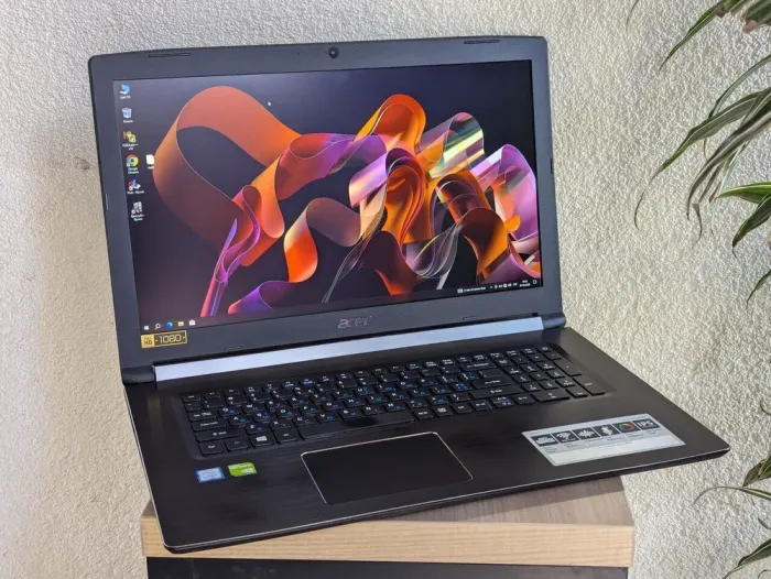 Ноутбук Acer Aspire 5 A517-51G / 17.3" (1920x1080) TN / Intel Core i7-8550U (4 (8) ядра по 1.8 - 4.0 GHz) / 12 GB DDR4 / 128 GB SSD + 500 GB HDD / nVidia GeForce MX130, 2 GB GDDR5, 64-bit / WebCam / DVD-ROM б/в - зображення 3