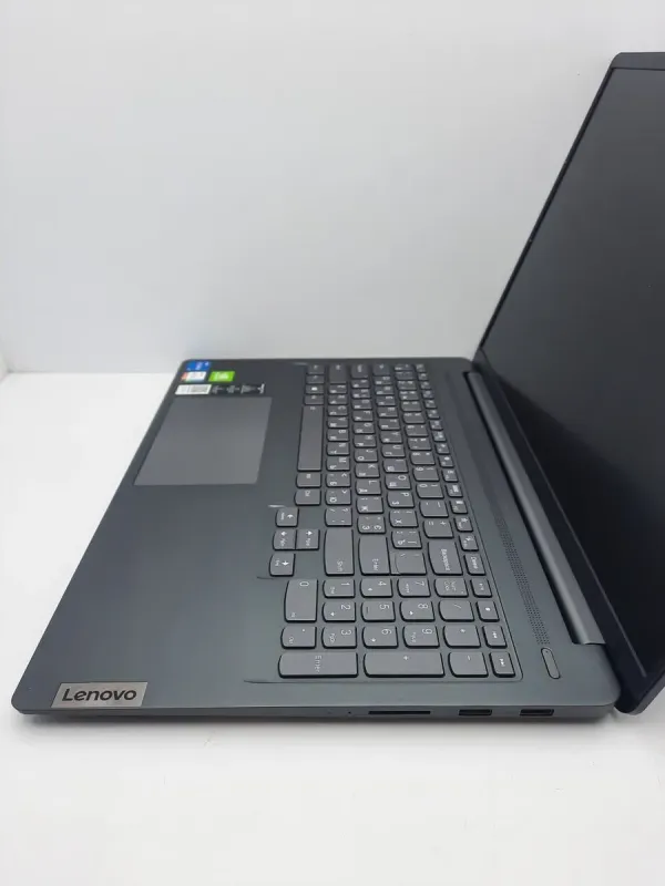 Ігровий ультрабук Lenovo IdeaPad 5 / 16" (2560x1600) IPS / Intel Core i5-11300H (4 (8) ядра по 2.6 - 4.4 GHz) / 8 GB DDR4 / 512 GB SSD / nVidia GeForce MX450, 2 GB GDDR6, 64-bit / WebCam б/в - зображення 4