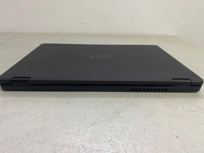 Нетбук Б-клас Fujitsu LifeBook U728 / 12.5" (1920x1080) TN / Intel Core i5-8350U (4 (8) ядра 1.7 - 3.6 GHz) / 8 GB DDR4 / 256 GB SSD / Intel UHD Graphics 620 / WebCam б/в - зображення 7