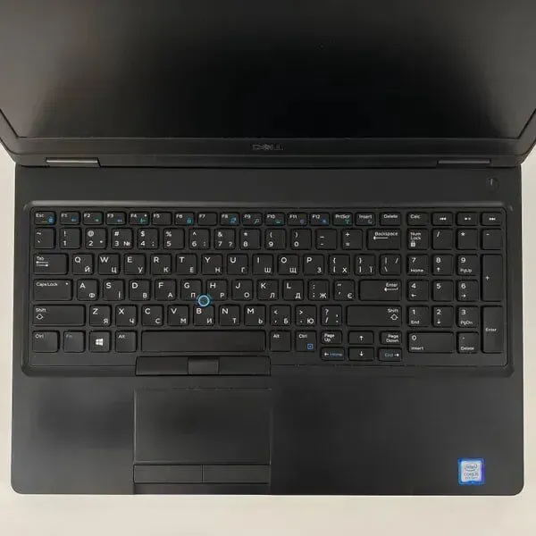 Ноутбук Б-клас Dell Latitude 5590 / 15.6" (1920x1080) IPS / Intel Core i5-8250U (4 (8) ядра по 1.6 - 3.4 GHz) / 16 GB DDR4 / 256 GB SSD / Intel UHD Graphics 620 / WebCam / SIM б/в - зображення 3
