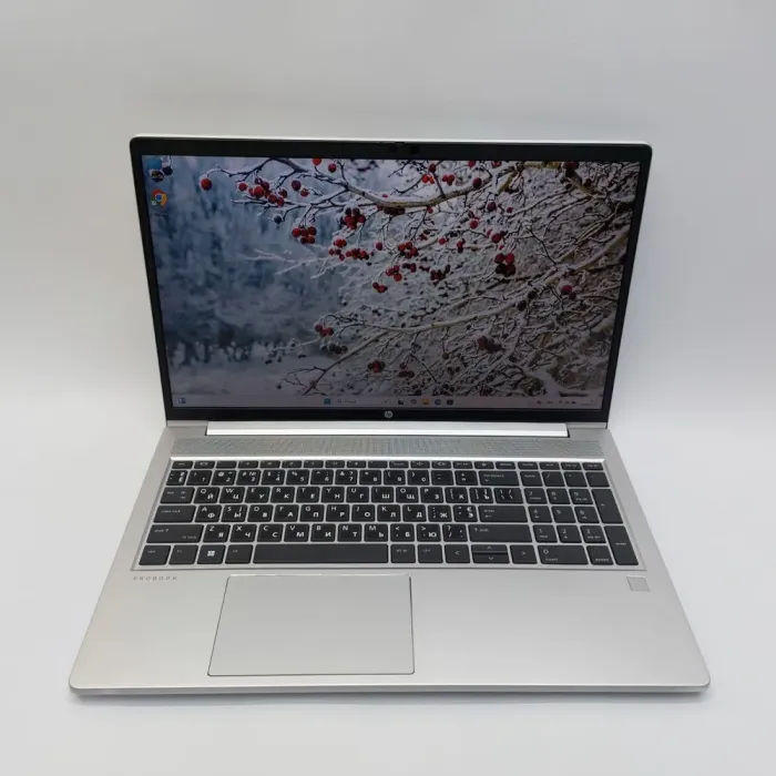 Ультрабук HP ProBook 455 G9 / 15.6" (1920x1080) IPS / AMD Ryzen 5 5625U (6 (12) ядер по 2.3 - 4.3 GHz) / 16 GB DDR4 / 512 GB SSD M.2 NVMe / AMD Radeon Vega 7 Graphics / WebCam б/в - зображення 3