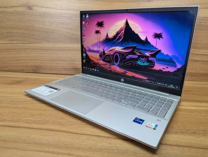 Ультрабук Б-клас HP Pavilion 15-eg1077nr / 15.6" (1920x1080) IPS / Intel Core i7-1195G7 (4 (8) ядра по 1.3 - 5.0 GHz) / 16 GB DDR4 / 512 GB SSD / Intel Iris Xe Graphics / WebCam / Windows 10 б/в - зображення 6