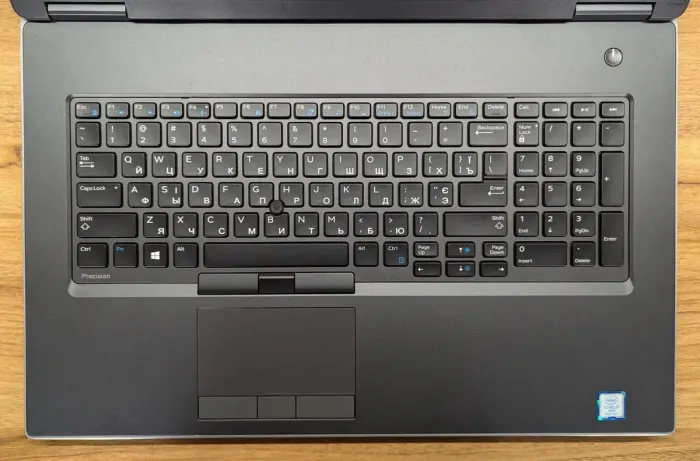 Мобільна робоча станція Dell Precision 7740 / 17.3" (1920x1080) IPS / Intel Core i7-9850H (6 (12) ядер по 2.6 - 4.6 GHz) / 32 GB DDR4 / 512 GB SSD / nVidia Quadro RTX 3000, 6 GB GDDR6, 192-bit / WebCam / Windows 10 б/в - зображення 3