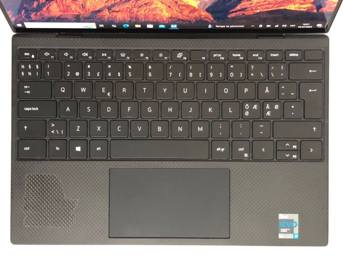 Ультрабук Б-клас Dell XPS 13 9310 / 13.3" (3840x2400) IPS Touch / Intel Core i7-1185G7 (4 (8) ядра по 3.0 - 4.8 GHz) / 16 GB DDR4 / 1000 GB SSD M.2 / Intel Iris Xe Graphics / WebCam б/в - зображення 9