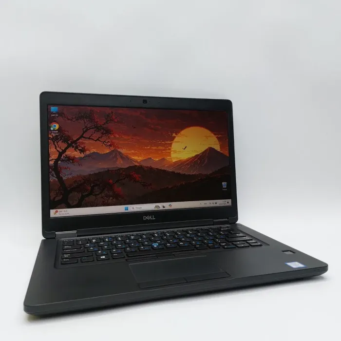 Ноутбук Dell Latitude 5490 / 14" (1920x1080) TN / Intel Core i7-8650U (4 (8) ядра по 1.9 - 4.2 GHz) / 16 GB DDR4 / 256 GB SSD / Intel UHD Graphics 620 / WebCam / USB 3.1 / HDMI б/в - зображення 6