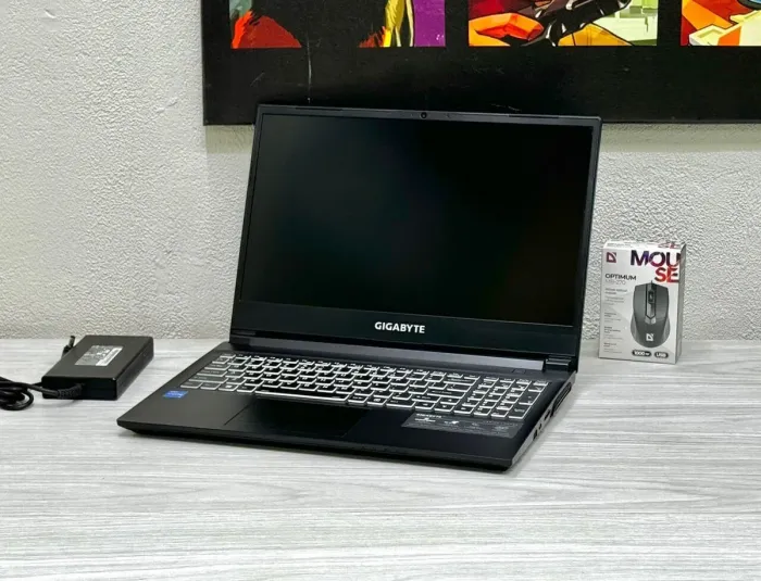 Ігровий ноутбук Gigabyte G5 GD / 15.6" (1920x1080) IPS / Intel Core i5-11400H (6 (12) ядер по 2.7 - 4.5 GHz) / 16 GB DDR4 / 512 GB SSD M.2 / nVidia GeForce RTX 3050 Ti, 4 GB GDDR6, 128-bit / WebCam / Win 11 б/в - зображення 4