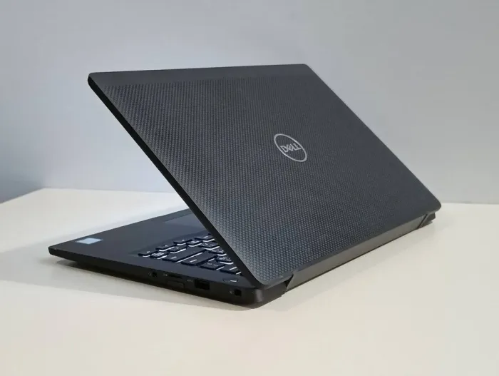 Ультрабук Dell Latitude 7400 / 14" (1920x1080) IPS / Intel Core i7-8665U (4 (8) ядра по 1.9 - 4.8 GHz) / 16 GB DDR4 / 256 GB SSD / Intel UHD Graphics 620 / WebCam / Windows 11 Pro б/в - зображення 7