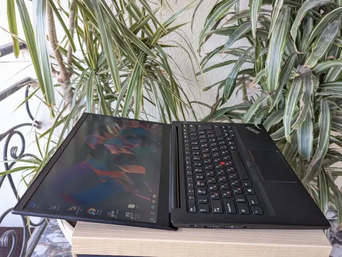 Ультрабук Lenovo ThinkPad E14 Gen 2 / 14" (1920x1080) IPS / Intel Core i5-10210U (4 (8) ядра по 1.6 - 4.2 GHz) / 16 GB DDR4 / 256 GB SSD M.2 / Intel UHD Graphics / WebCam б/в - зображення 7