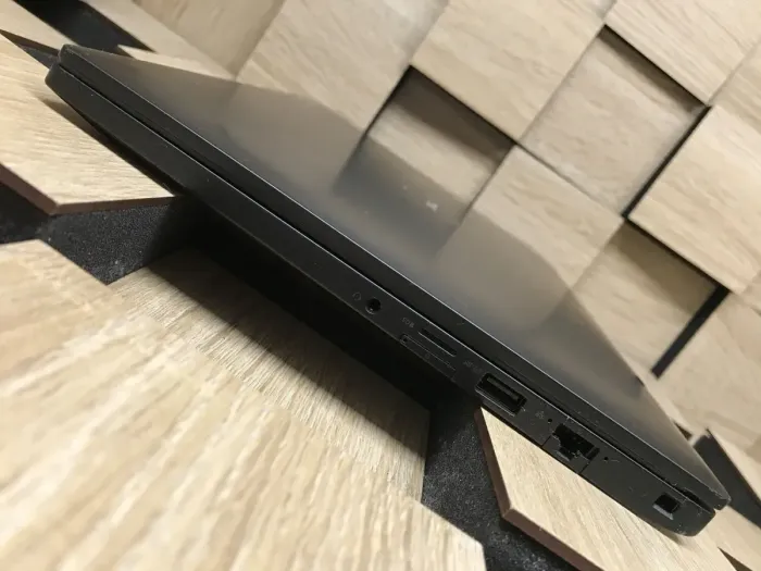 Ультрабук Б-клас Dell Latitude 7480 / 14" (1920x1080) IPS / Intel Core i5-6300U (2 (4) ядра по 2.4 - 3.0 GHz) / 8 GB DDR4 / 256 GB SSD / Intel HD Graphics 520 / WebCam б/в - зображення 6