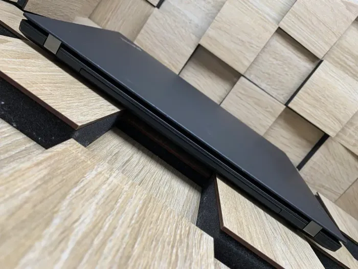 Ноутбук Б-клас Lenovo ThinkPad T470 / 14" (1920x1080) IPS / Intel Core i5-7200U (2 (4) ядра по 2.5 - 3.1 GHz) / 8 GB DDR4 / 256 GB SSD / Intel HD Graphics 620 / WebCam б/в - зображення 6