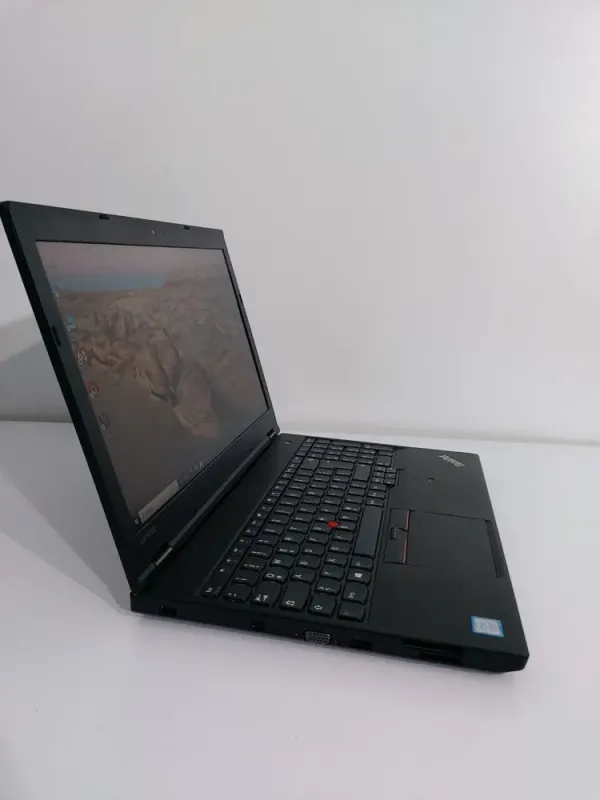 Ультрабук Б-клас Lenovo ThinkPad T570 / 15.6" (1920x1080) IPS / Intel Core i5-7200U (2 (4) ядра по 2.5 - 3.1 GHz) / 16 GB DDR4 / 500 GB SSD / Intel HD Graphics 520 / WebCam / DVD-ROM б/в - зображення 4