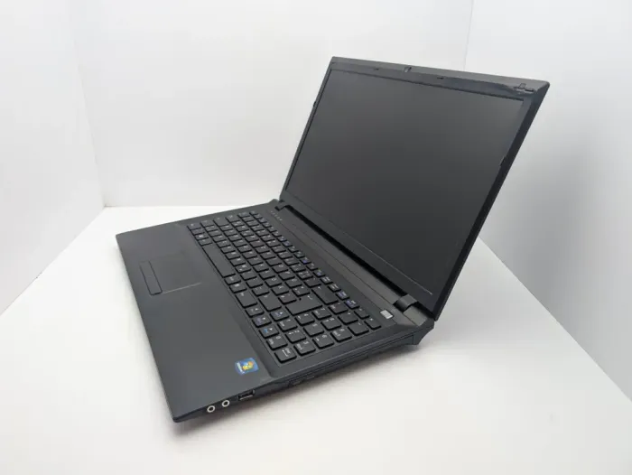 Ноутбук Terra Mobile 1528 / 15.6" (1366x768) TN / Intel Pentium B940 (2 ядра по 2.0 GHz) / 6 GB DDR3 / 320 GB HDD / Intel HD Graphics / WebCam б/в - зображення 4