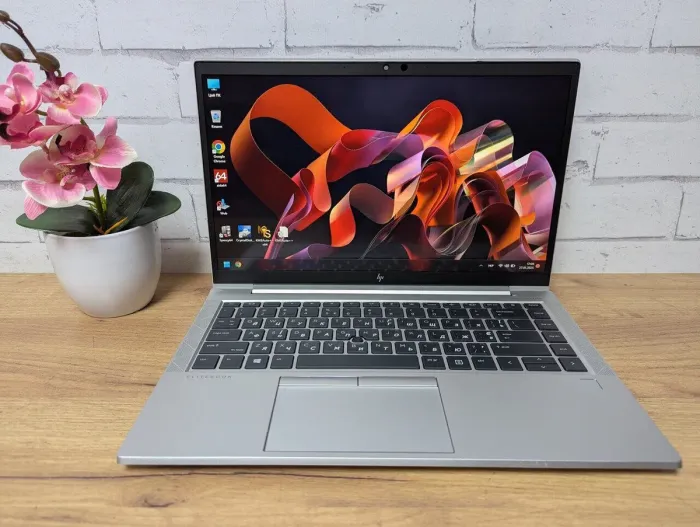 Ультрабук Б-клас HP EliteBook 845 G7 / 14" (1920x1080) TN Touch / AMD Ryzen 5 Pro 4650U (6 (12) ядер по 2.1 - 4.0 GHz) / 16 GB DDR4 / 256 GB SSD / AMD Radeon RX Vega 6 Graphics / WebCam / USB Type-C б/в - зображення 2