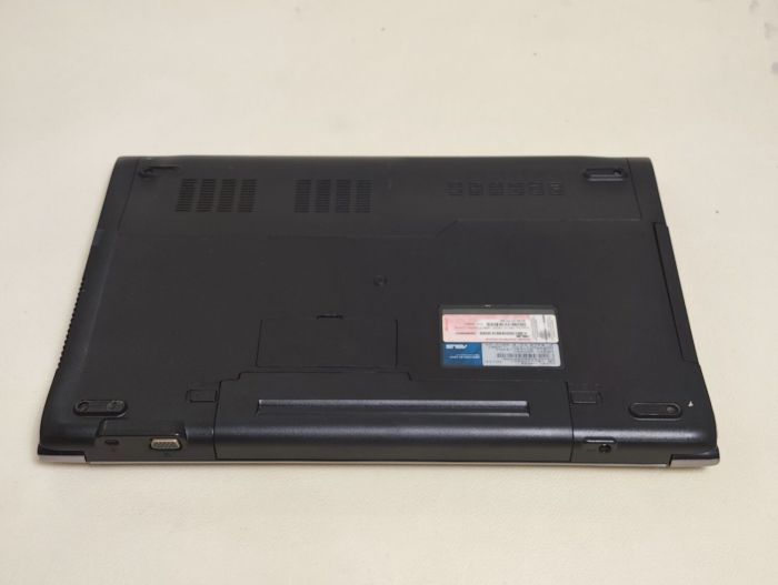 Ноутбук Asus N53SV / 15.6" (1366x768) TN / Intel Core i7-2670QM (4 (8) ядра по 2.2 - 3.1 GHz) / 8 GB DDR3 / 256 GB SSD / nVidia GeForce GT 540M, 2 GB GDDR3, 128-bit / WebCam / DVD-ROM б/в - зображення 8