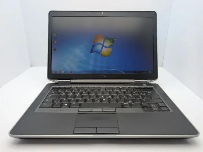 Ноутбук Dell Latitude E6420 / 14" (1600x900) TN / Intel Core i5-2520M (2 (4) ядра по 2.5 - 3.2 GHz) / 8 GB DDR3 / 120 GB SSD / Intel HD Graphics 3000 / WebCam / DVD-ROM б/в - зображення 2