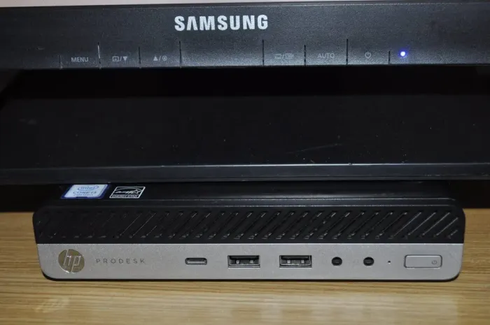 Комплект ПК: HP ProDesk 600 G3 Mini PC USFF / Intel Core i3-7100T (2 (4) ядра по 3.4 GHz) / 16 GB DDR4 / 240 GB SSD / Intel HD Graphics 630 + Монітор Б-клас 22" (1680x1050) TN + Windows 11 Pro б/в - зображення 4