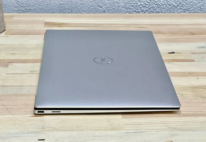 Ультрабук Dell XPS 13 9310 / 13.3" (3840x2400) IPS Touch / Intel Core i7-1185G7 (4 (8) ядра по 3.0 - 4.8 GHz) / 32 GB DDR4 / 1000 GB SSD / Intel Iris Xe Graphics / WebCam б/в - зображення 5