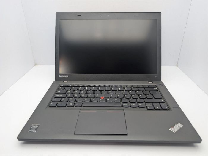Ноутбук Lenovo ThinkPad T440 / 14" (1600x900) TN / Intel Core i5-4300U (2 (4) ядра по 1.9 - 2.9 GHz) / 8 GB DDR3 / 120 GB SSD / Intel HD Graphics 4400 / WebCam б/в - изображение 3