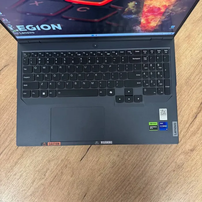 Ігровий ноутбук Lenovo Legion Pro 5 16IRX9 / 16" (2560x1600) IPS / Intel Core i9-14900HX (24 (32) ядра по 1.6 - 5.8 GHz) / 32 GB DDR5 / 1000 GB SSD NVMe / nVidia GeForce RTX 4070, 8 GB GDDR6, 128-bit / WebCam б/в - зображення 7