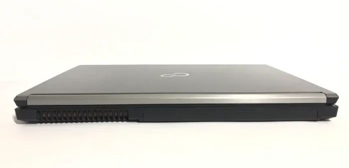 Мобільна робоча станція Fujitsu Celsius H770 / 15,6" (1920x1080) IPS / Intel Core i7-7820HQ (4 (8) ядра по 2,9 - 3,9 ГГц) / 16 ГБ DDR4 / 512 ГБ SSD / nVidia Quadro M2200, 4 ГБ GDDR5, 128-біт / WebCam / Win 10 Pro б/в - зображення 3