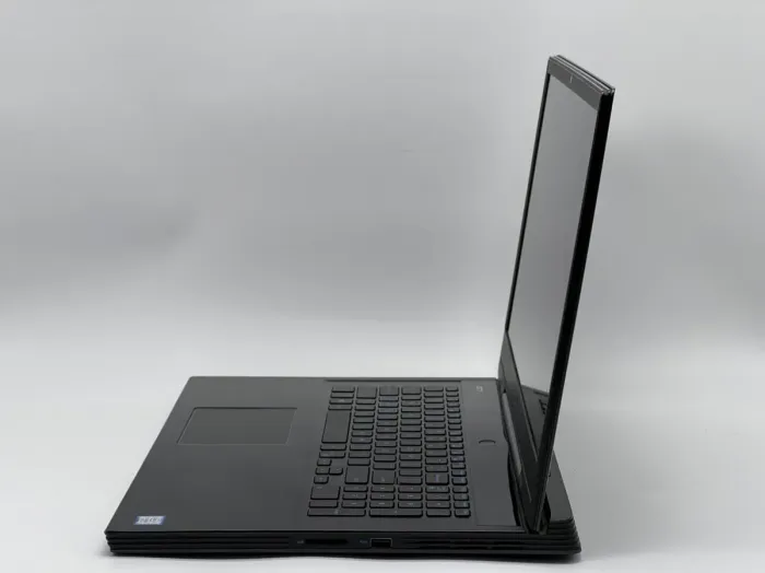 Ігровий ноутбук Dell Inspiron G7 7790 / 17,3" (1920x1080) IPS / Intel Core i7-9750H (6 (12) ядра по 2,6 - 4,5 ГГц) / 16 ГБ DDR4 / 960 ГБ SSD + 1000 ГБ HDD / nVidia GeForce RTX 2060, 6 ГБ GDDR6, 192-bit / WebCam / HDMI б/в - зображення 4