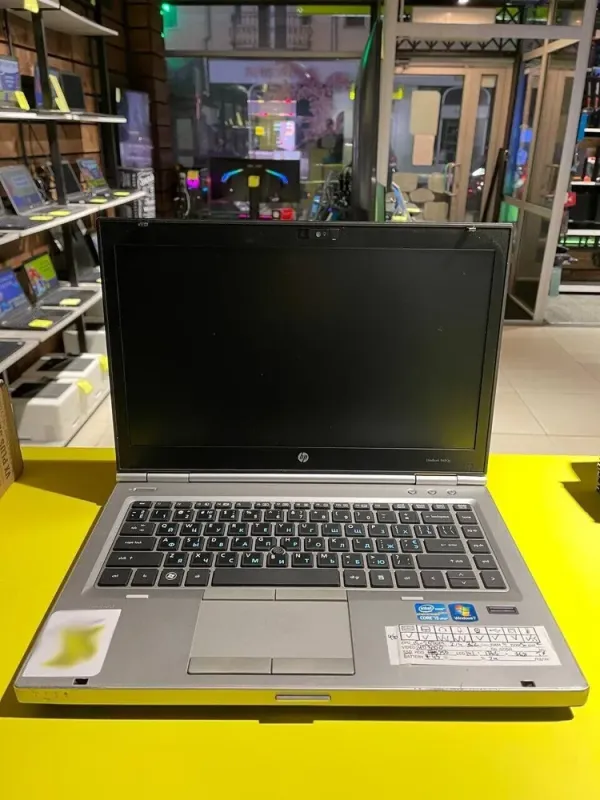Ноутбук HP EliteBook 8460p / 14" (1366x768) TN / Intel Core i5-2520M (2 (4) ядра по 2.5 - 3.2 GHz) / 8 GB DDR3 / 480 GB SSD / Intel HD Graphics 3000 / WebCam б/в - зображення 2