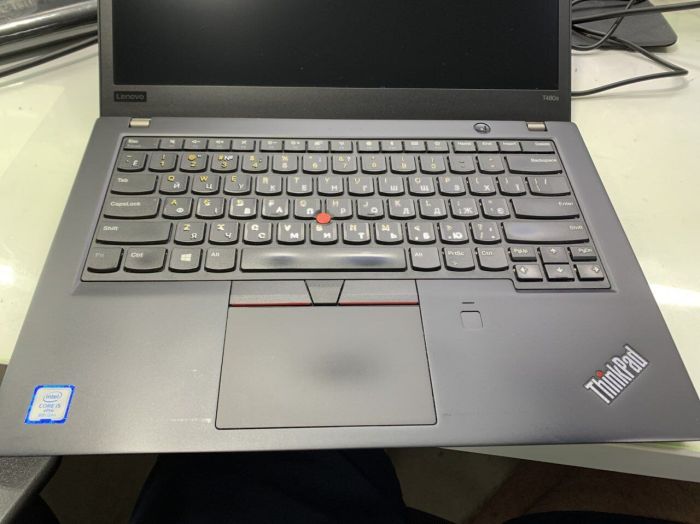 Ультрабук Б-клас Lenovo ThinkPad T480s / 14" (2560x1440) IPS / Intel Core i5-8350U (4 (8) ядра по 1.7 - 3.6 GHz) / 24 GB DDR4 / 480 GB SSD / Intel UHD Graphics 620 / WebCam б/в - зображення 5