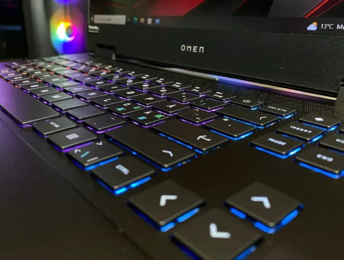 Ігровий ноутбук HP Omen 15 / 15.6" (1920x1080) IPS / AMD Ryzen 5 4600H (6 (12) ядер по 3.0 - 4.0 GHz) / 8 GB DDR4 / 512 GB SSD / nVidia GeForce GTX 1660 Ti, 6 GB GDDR6, 192-bit / WebCam б/в - зображення 5