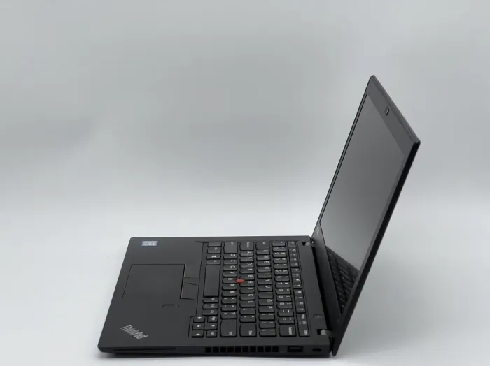 Нетбук Lenovo ThinkPad X280 / 12.5" (1366x768) TN / Intel Core i5-8250U (4 (8) ядра по 1.6 - 3.4 GHz) / 8 GB DDR4 / 240 GB SSD / Intel UHD Graphics 620 / WebCam б/в - зображення 4